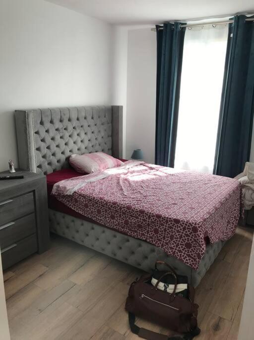 Disney Cosy Lounge Serris Ngoại thất bức ảnh
